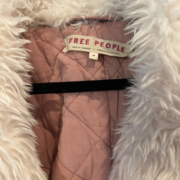Free People Lolo Pink Denim Jacket with Faux Fur Size M - Picture 4 of 9